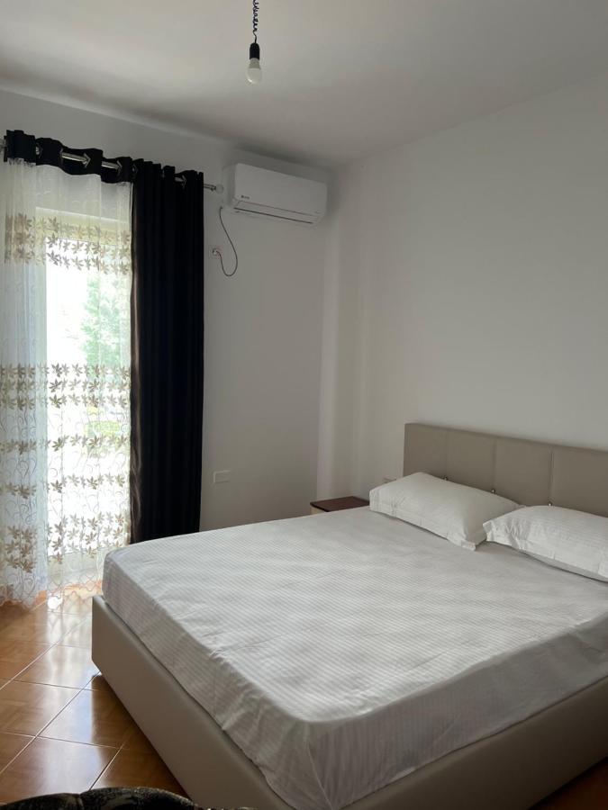 Rooms For Rent Habipi Vlorë Buitenkant foto