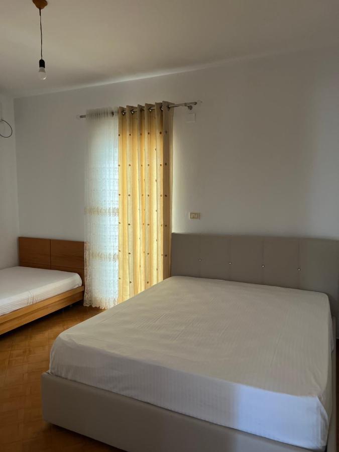 Rooms For Rent Habipi Vlorë Buitenkant foto