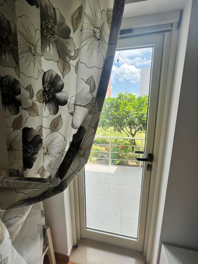 Rooms For Rent Habipi Vlorë Buitenkant foto